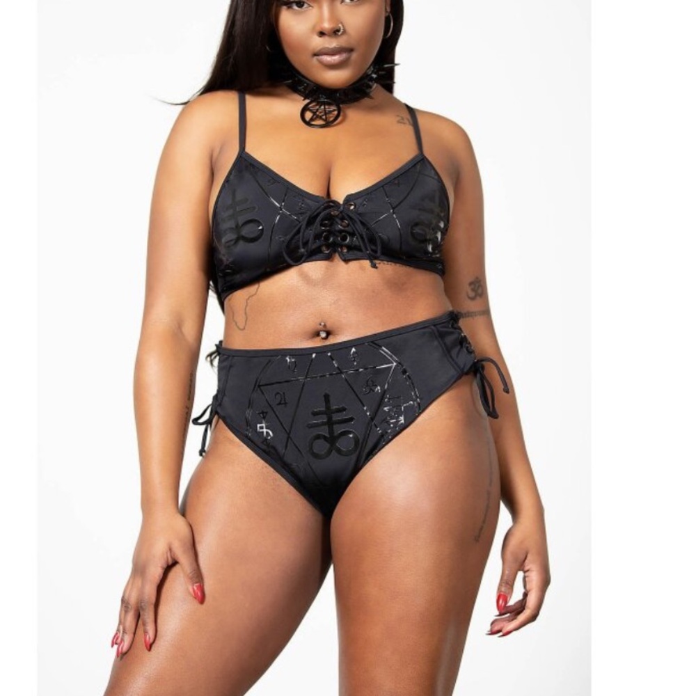 Killstar Charla leviathan cross bikini size medium/Large black NWT
